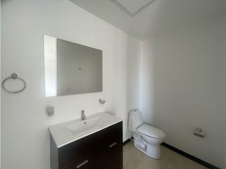 Foto 10 de VENDO RENTO OFICINA EN EL CENTRO EN PRESTIGIOSO EDIFICIO
