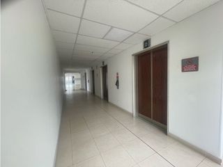 Foto 26 de VENDO RENTO OFICINA EN EL CENTRO EN PRESTIGIOSO EDIFICIO