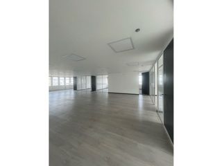 Foto 20 de VENDO RENTO OFICINA EN EL CENTRO EN PRESTIGIOSO EDIFICIO