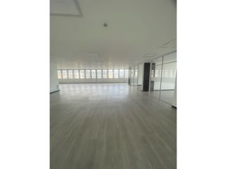 Foto 16 de VENDO RENTO OFICINA EN EL CENTRO EN PRESTIGIOSO EDIFICIO