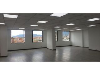 Foto 3 de VENDO RENTO OFICINA EN EXCLUSIVO EDIFICIO EN CHICO