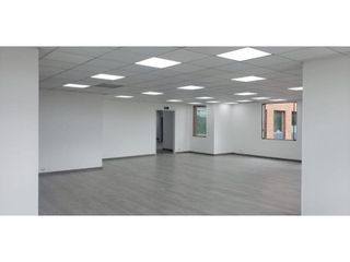 Foto 2 de VENDO RENTO OFICINA EN EXCLUSIVO EDIFICIO EN CHICO