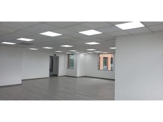 Foto 1 de VENDO RENTO OFICINA EN EXCLUSIVO EDIFICIO EN CHICO