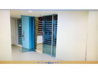 Foto 5 de OFICINA 2 PISOS, COMERCIAL 250 METROS CUADRADOS