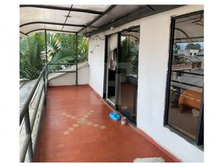 Foto 1 de VENDO/PERMUTO CASA ESQUINERA EN POMONA (4 PISOS)