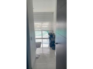 Foto 8 de Se vende apartamento en Buenaventura