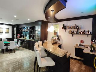 Foto 17 de Amplia Casa de lujo en Venta, urbanización privada, con seguridad, vista privilegiada, sector Puembo