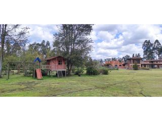 Foto 20 de Casa con lote en venta en Los Pinos Club de Polo
