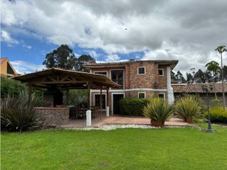 Foto 7 de Casa con lote en venta en Los Pinos Club de Polo