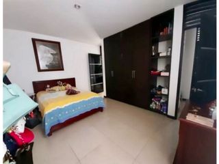 Foto 14 de Casa esquinera de tres pisos en venta - Barrio Las Mercedes Palmira