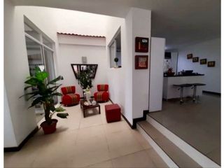 Foto 5 de Casa esquinera de tres pisos en venta - Barrio Las Mercedes Palmira