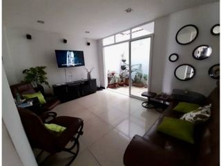 Foto 7 de Casa esquinera de tres pisos en venta - Barrio Las Mercedes Palmira