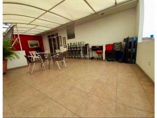 Foto 16 de Casa esquinera de tres pisos en venta - Barrio Las Mercedes Palmira
