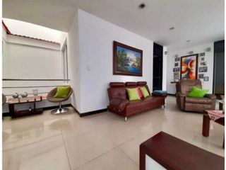 Foto 10 de Casa esquinera de tres pisos en venta - Barrio Las Mercedes Palmira