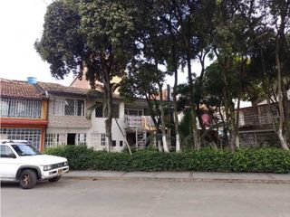 Foto 1 de SE VENDE CASA BIFAMILIAR PORTAL CAMPESTRE 2 GIRON