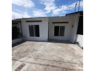 Foto 3 de VENDO CASA EN CONJUNTO GIRARDOT ALGARROBOS 3