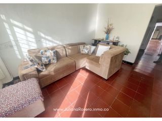 Foto 1 de VENDO CASA EN EL RETIRO (1 PISO)