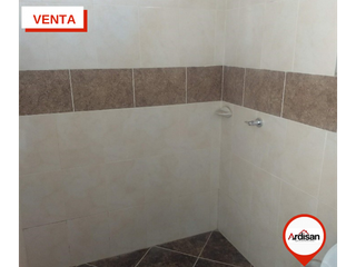 Foto 7 de CASA UNIFAMILIAR DE DOS PISOS + PLACA PROYECTADA