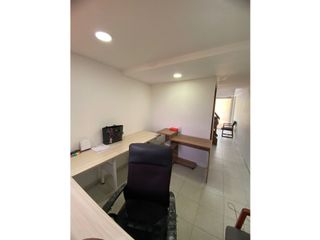 OFICINA EN ARRIENDO - PRADO