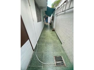 Foto 6 de Vendo casa comercial barrio Ciudad Jardín en Barranquilla