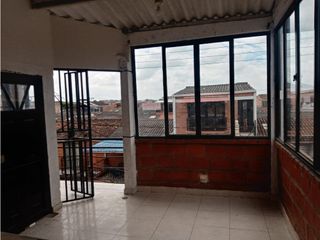 Foto 2 de SE ALQUILA  APARTAMENTO EN CIUDAD DEL CAMPO