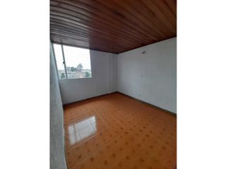 Foto 8 de VENDO APARTAMENTO BARRIO LA CLARITA
