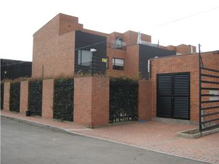 CASA CONJUNTO CHIA