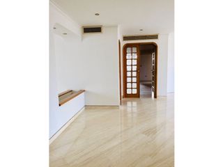 Foto 2 de SE VENDE AMPLIO APARTAMENTO EN RIOMAR CERCA BUENAVISTA