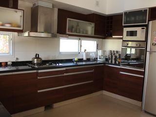 Foto 6 de Venta , Alquiler Temporario. Casa  sobre el golf en  Golfers c.c