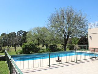 Foto 12 de Venta , Alquiler Temporario. Casa  sobre el golf en  Golfers c.c