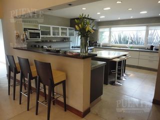 Foto 2 de Saint Thomas, Canning - Excelente Casa sobre Lote Doble!
