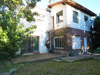 Foto 7 de Ideal desarrolladores  - Exclusiva Casa en el corazón de City Bell - Plaza San Martín