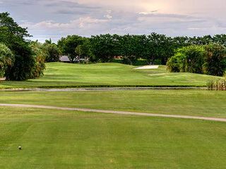 Foto 5 de venta- lote- Terreno - Boca Raton - barrio privado - club golf - oportunidad