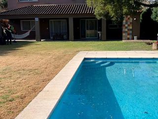Foto 40 de Casa en alquiler temporal desde octubre. No fracciona. 3 dormitorios, parrilla y piscina. Impecable.