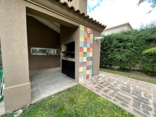 Foto 50 de Casa en alquiler temporal desde octubre. No fracciona. 3 dormitorios, parrilla y piscina. Impecable.