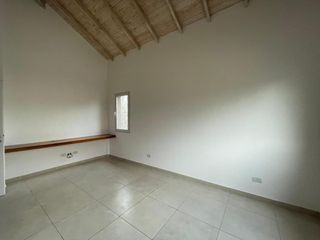 Foto 69 de Casa en alquiler temporal desde octubre. No fracciona. 3 dormitorios, parrilla y piscina. Impecable.