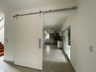 Foto 44 de Casa en alquiler temporal desde octubre. No fracciona. 3 dormitorios, parrilla y piscina. Impecable.