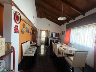 Foto 2 de Casa en venta - 3 Dormitorios 2 Baños - 160Mts2 - Verónica