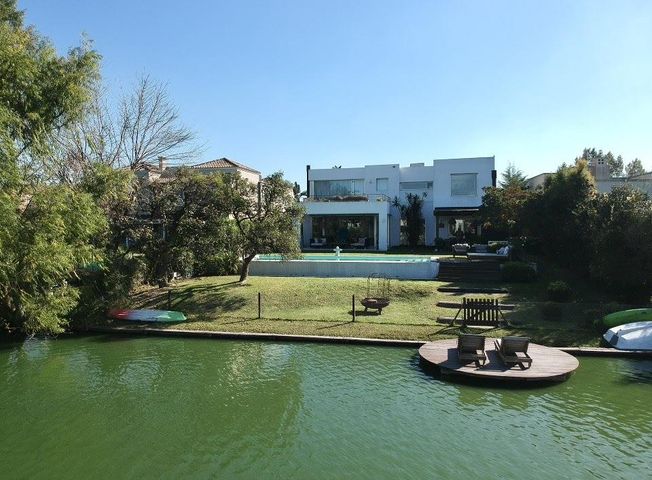 place photo 82