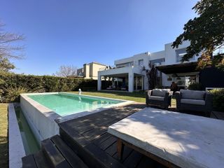 Foto 1 de Casa en Venta en Santa Barbara a la Laguna