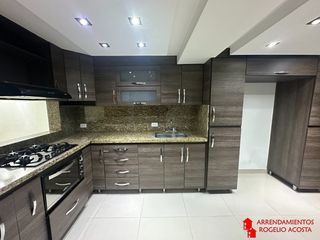 Casa en Arriendo Ubicado en LA ESTRELLA Codigo 13432