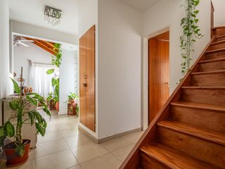 Foto 26 de Casa en Barrio privado digna de ver luminosa, pileta, cocheras, 3dorm 5amb 2baños toilette lavadero