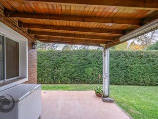 Foto 15 de Casa en Barrio privado digna de ver luminosa, pileta, cocheras, 3dorm 5amb 2baños toilette lavadero