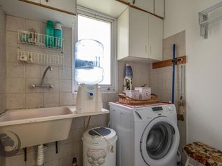 Foto 43 de Casa en Barrio privado digna de ver luminosa, pileta, cocheras, 3dorm 5amb 2baños toilette lavadero