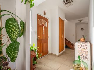 Foto 25 de Casa en Barrio privado digna de ver luminosa, pileta, cocheras, 3dorm 5amb 2baños toilette lavadero