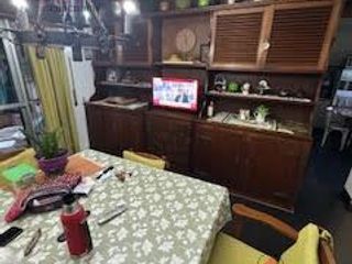 Foto 6 de Casa muy bien ubicada, con tres dormitorios, baño, cocina, comedor, living, entrada para auto, patio con lavadero.