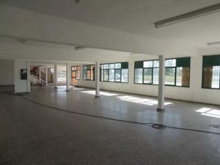 Foto 1 de Alquiler Local Comercial / Showroom / Oficinas / Deposito de 511 m2 en Moreno Store Center