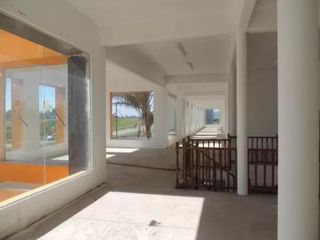 Foto 4 de Alquiler Local Comercial / Showroom / Oficinas / Deposito de 511 m2 en Moreno Store Center