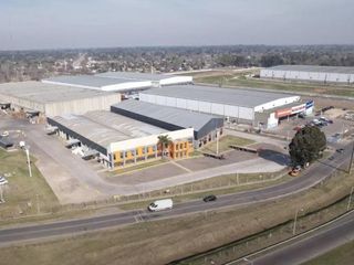 Foto 9 de Alquiler Local Comercial / Showroom / Oficinas / Deposito de 511 m2 en Moreno Store Center