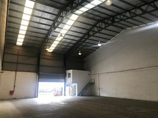 Foto 1 de Alquiler Deposito Premium 450 M2 con Oficina en Moreno Store Center